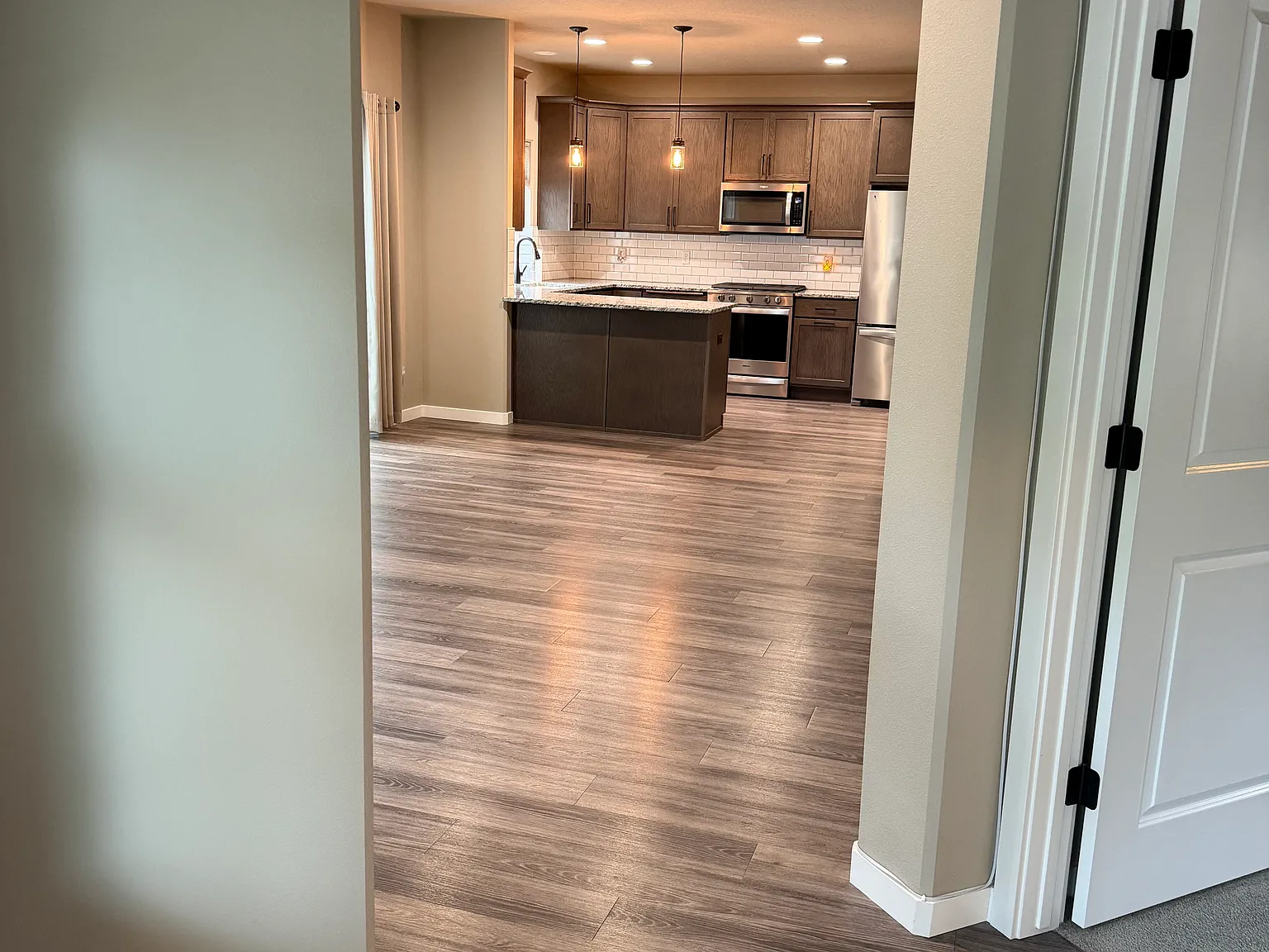 1729 N Holl Blvd — Photo 3