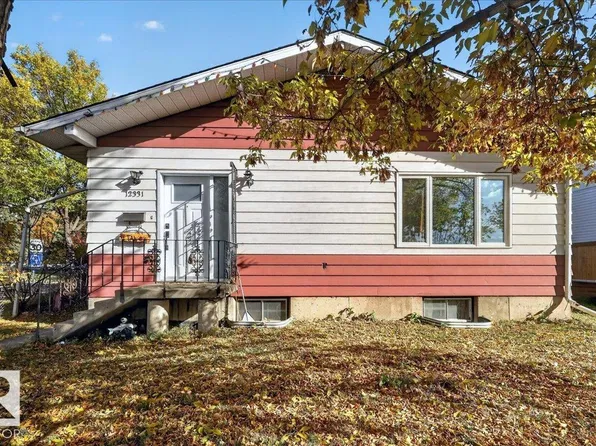 12331 107th St NW, Edmonton, AB T5G 2T1