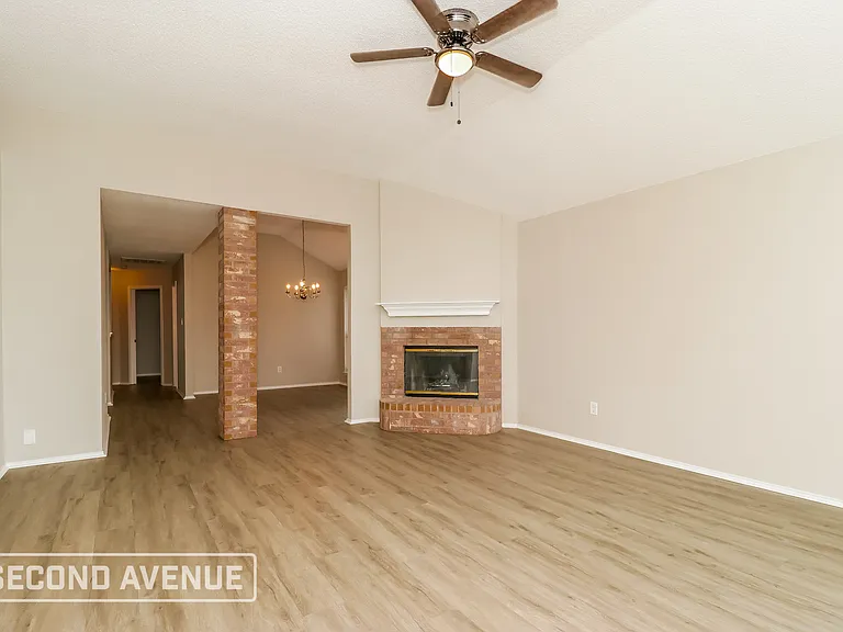 3704 Garden Springs Dr — Photo 5