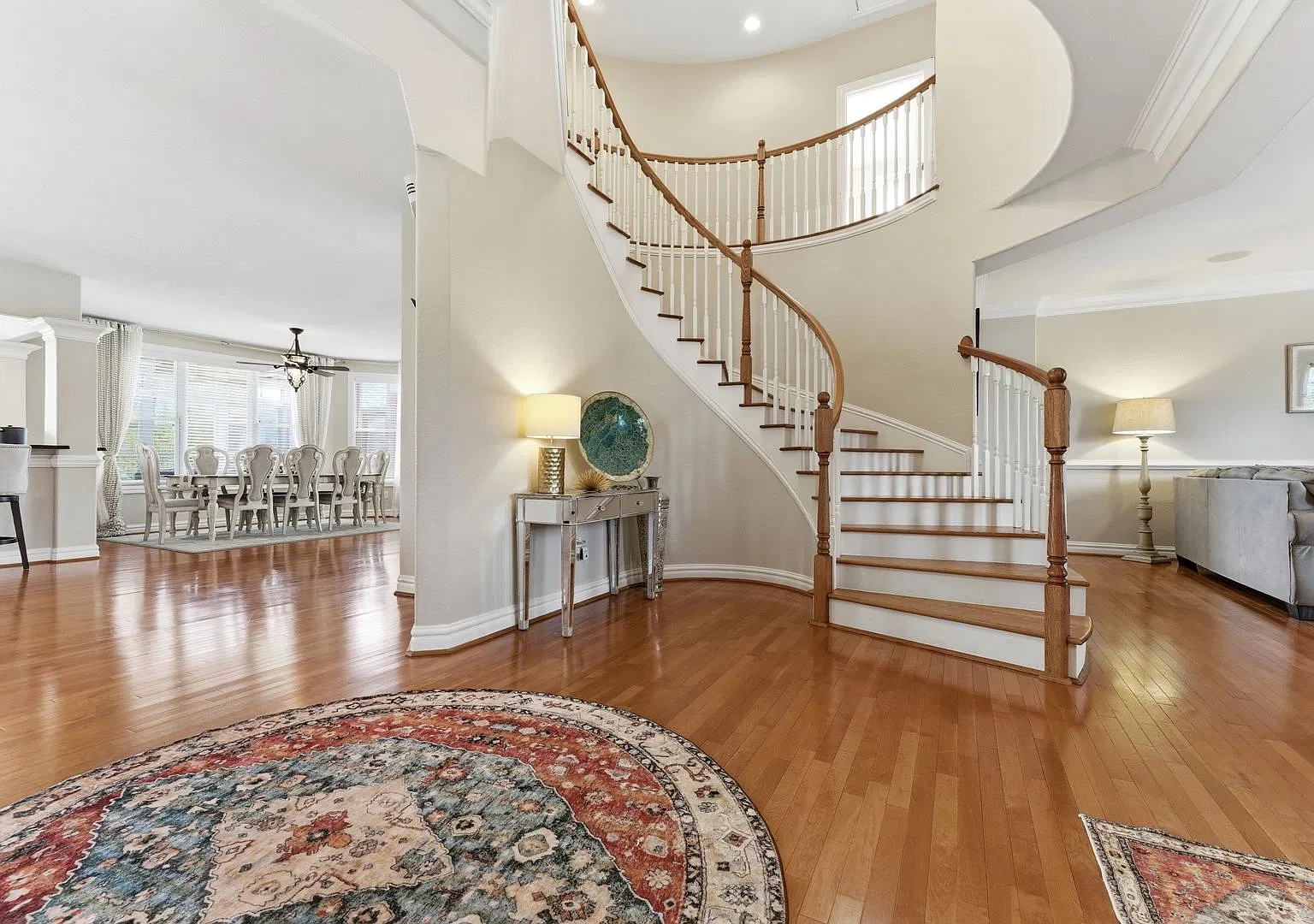 Spacious brick home in Lago mar — Photo 3