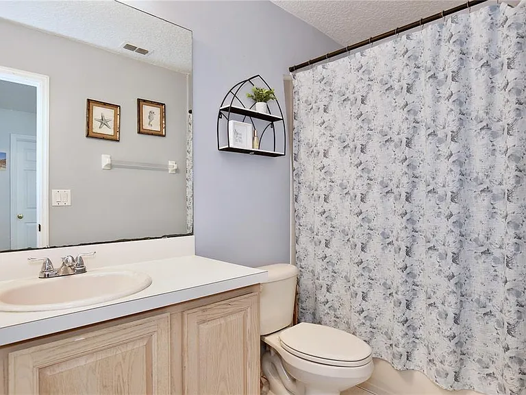 2115 Heathwood Cir — Photo 14