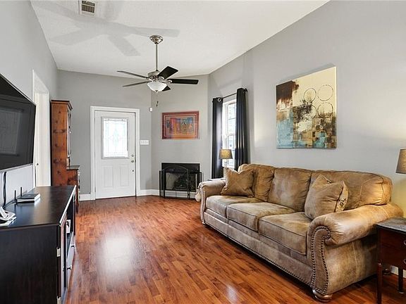 2nd image of 534 Allo Ave