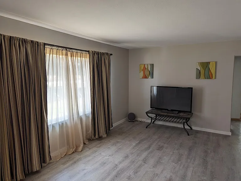 2611 Browning Ave — Photo 12