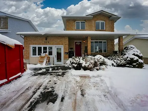 312 Waterloo Dr #2, Kingston, ON K7M 8P3