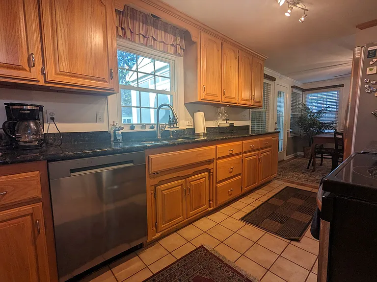 4221A Oxford Rd #A — Photo 8