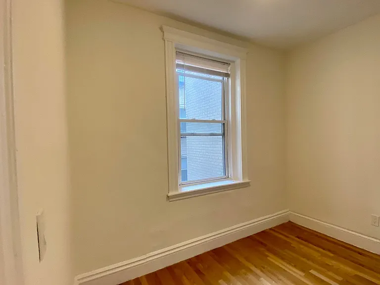12 Camelot Ct #15R — Photo 19