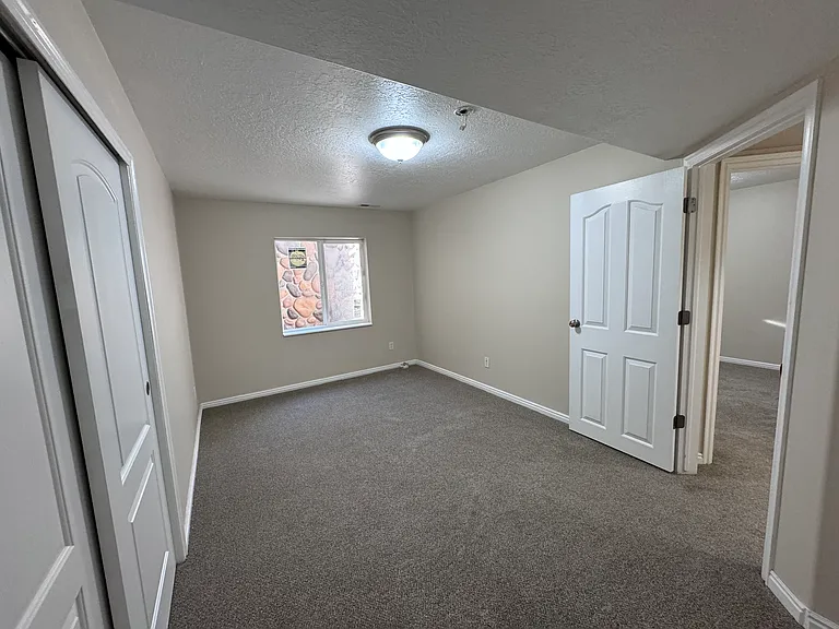 818 N Buffalo Dr — Photo 7