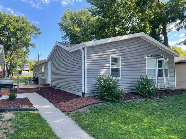 1110 18th St, Gothenburg, NE 69138