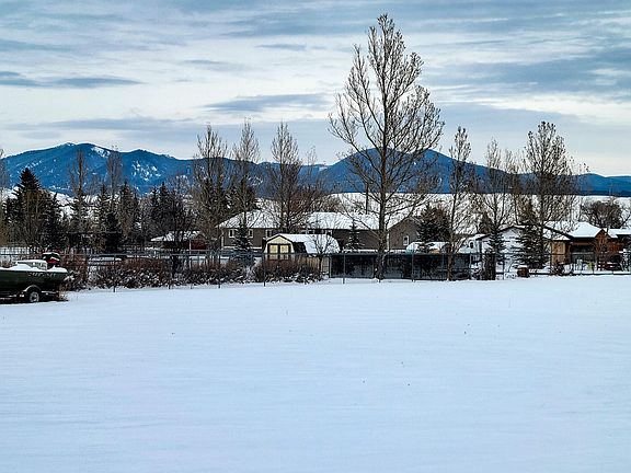 2nd image of 1519 Vixen Ln