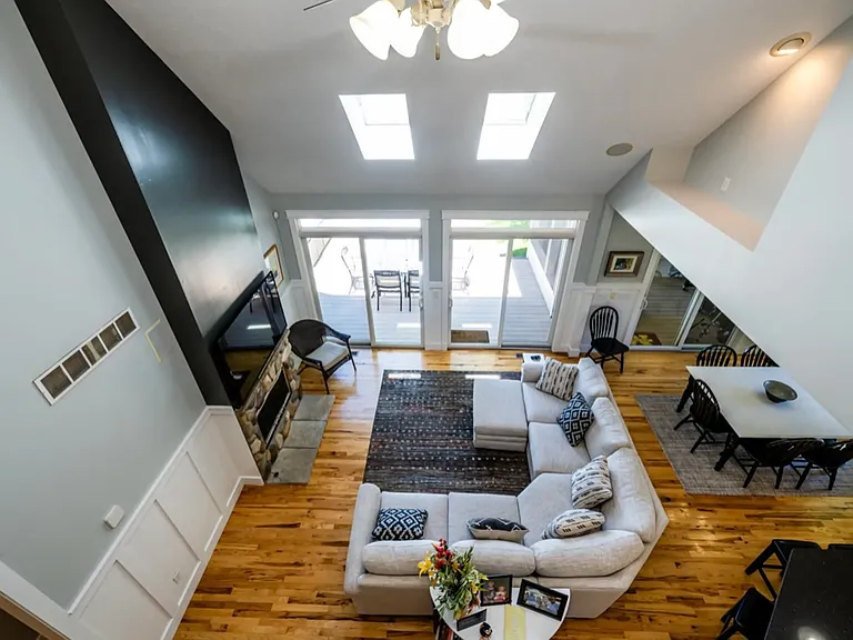 2687 Niles Rd — Photo 16