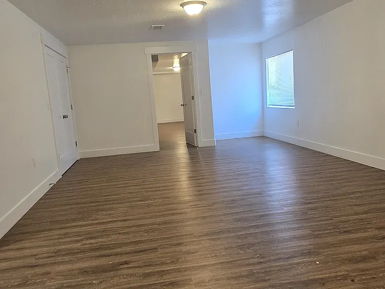 8814 Daisy View Ln — Photo 3
