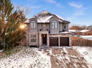 752 Hillview Cres, Pickering, ON L1W 2S1