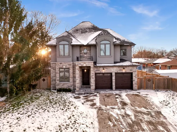 752 Hillview Cres, Pickering, ON L1W 2S1