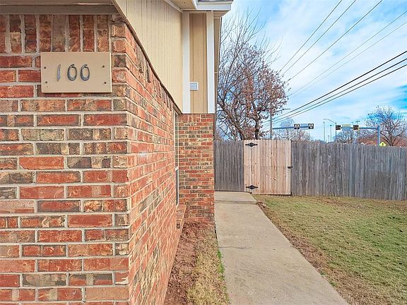 3rd image of 100 Hudson Pl