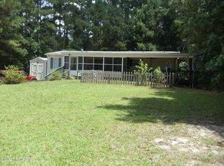 562 Riggs Rd, Hubert, NC 28539