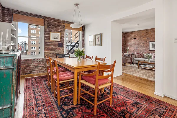 Sold by Compass | media 2