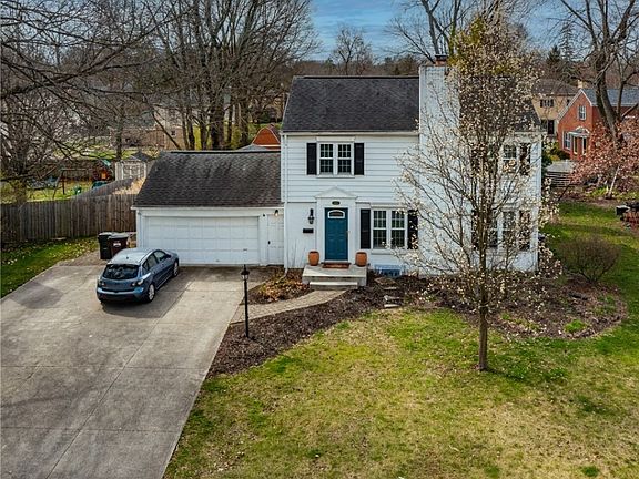 2nd image of 264 Canterbury Dr