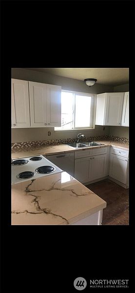 5th image of 309 E 2nd