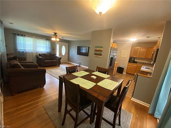 5th image of 53 Edgemoor Dr