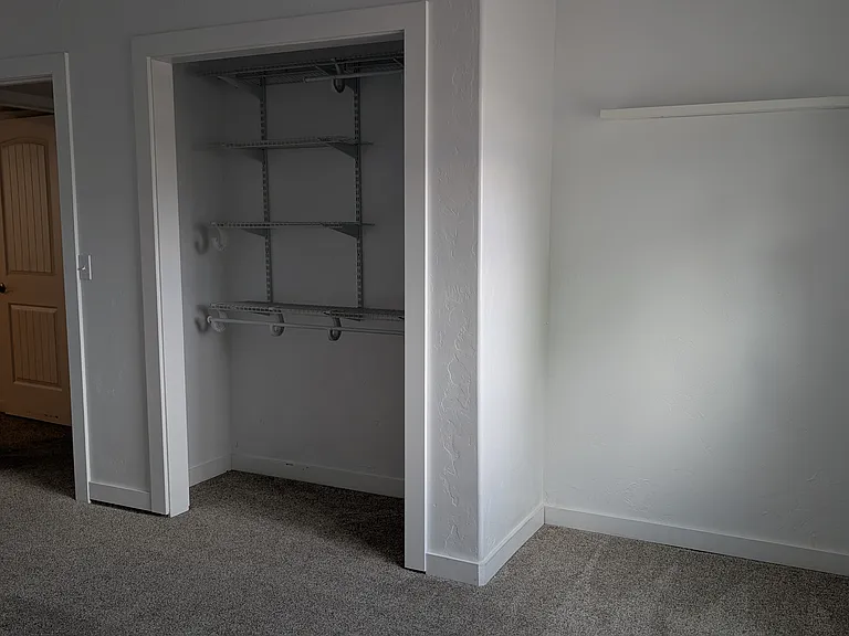 363 N 460 E — Photo 10