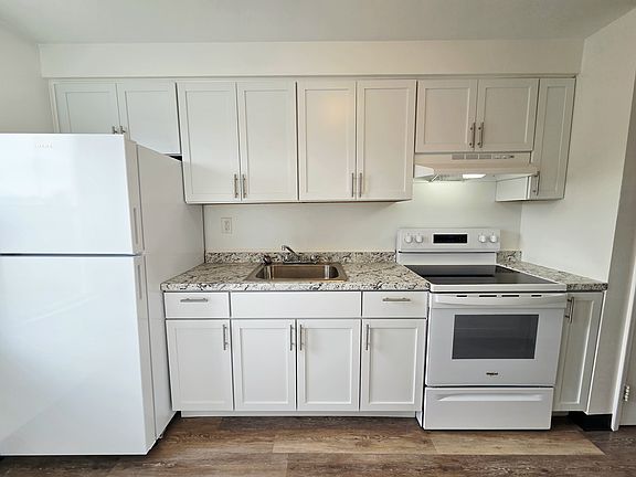 5th image of 119 Elmur Dr #67
