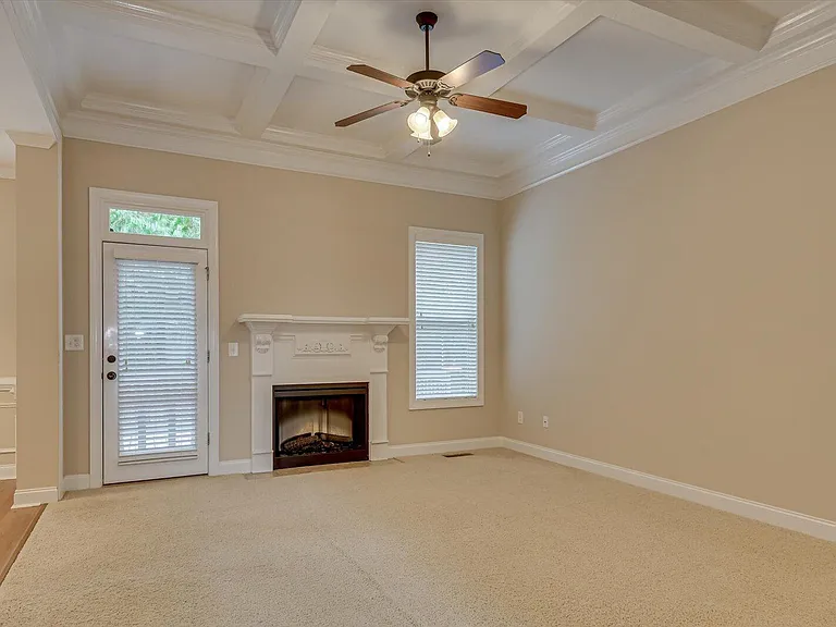 2520 Grier Cir — Photo 7
