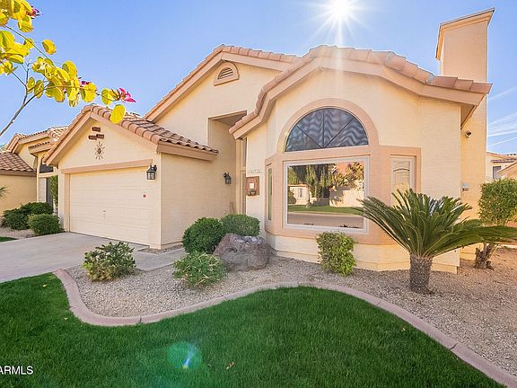2nd image of 10921 W POINSETTIA Drive