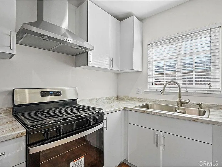 16757 Ludlow St — Photo 3