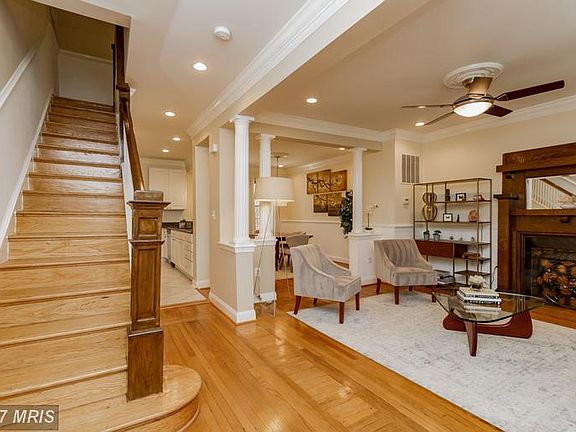 Open Main Level Floor Plan!
