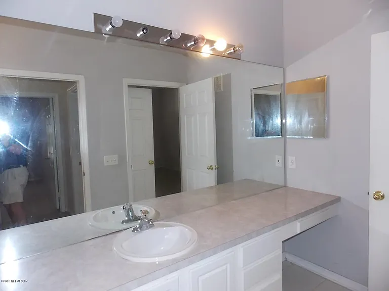 10550 Baymeadows Rd #125 — Photo 14