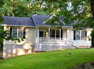 1198 N Lakeshore Dr, Louisa, VA 23093