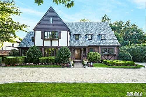 1st image of 32 Whitehall Blvd