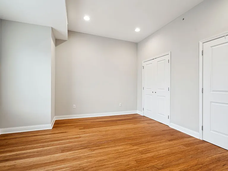 1633 Carpenter St — Photo 19