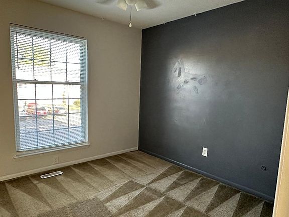 3rd image of 573 Chancery Ln