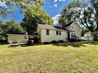 1403 Grant St, Peru, IL 61354