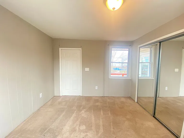 223 W Main St — Photo 11