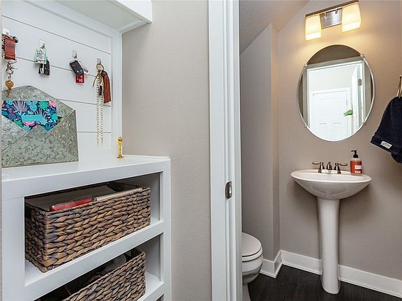 5th image of 2042 NW Northwood Ln