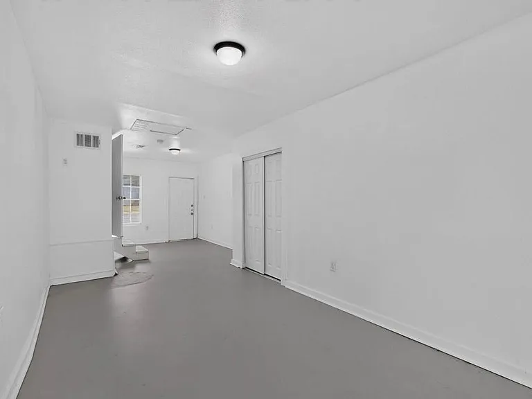 2538 Stovall Dr — Photo 29