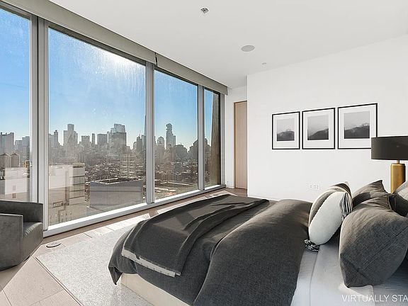 4th image of 215 Chrystie St #28E