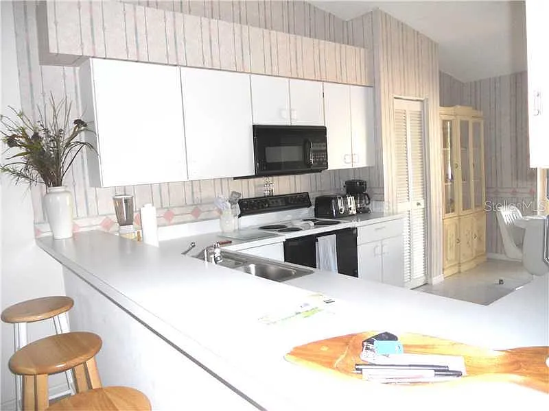 2 bed, 2.0 bath, 1333 sqft, $5,000 — Photo 4