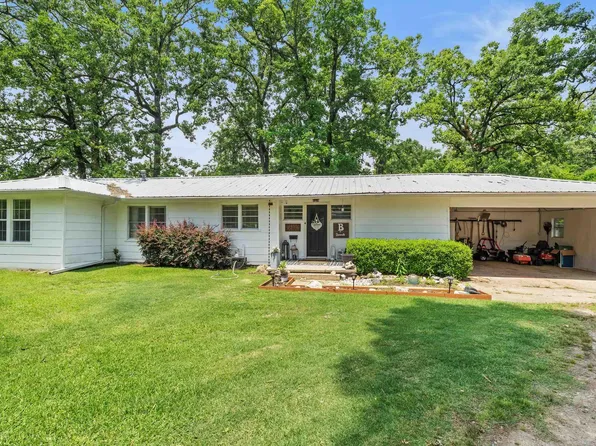 9216 W 7th St, Texarkana, TX 75501