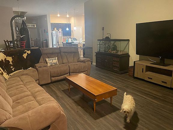 3rd image of 1353 Solitaire St