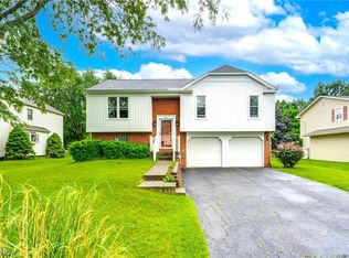 2964 Carlton St NW, North Canton, OH 44720