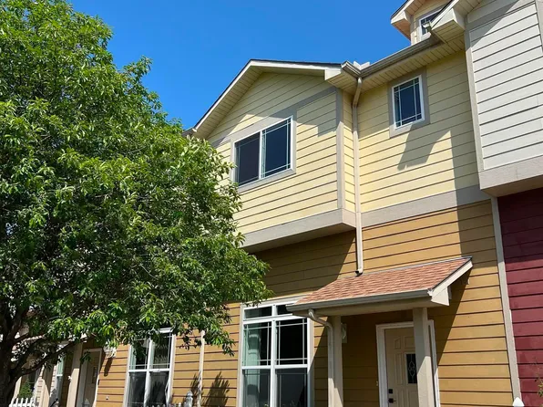 28 Fuller Cir, Junction City, KS 66441