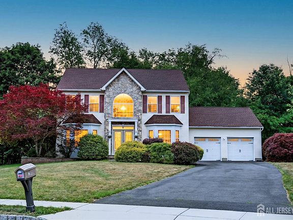 2nd image of 10 Whispering Pines Way