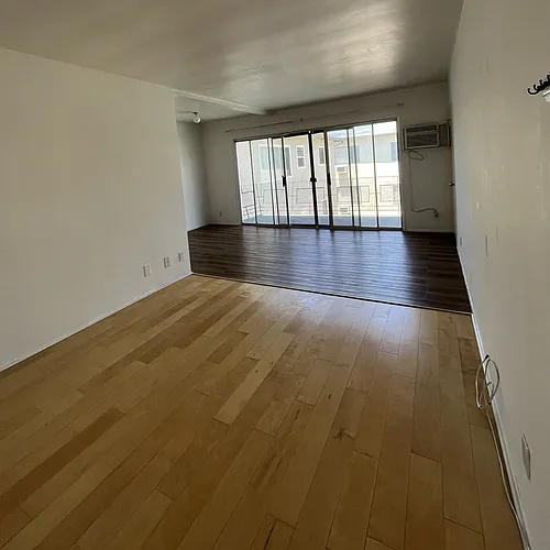 1351 Armadale Ave #7 Photo 1