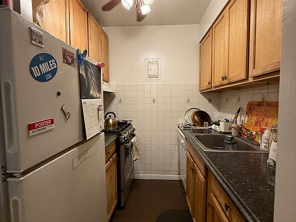 2nd image of 125 E 82nd St APT 3