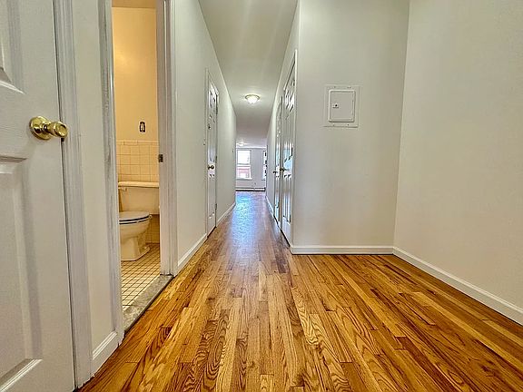 5th image of 33A Lawton St Floor 3