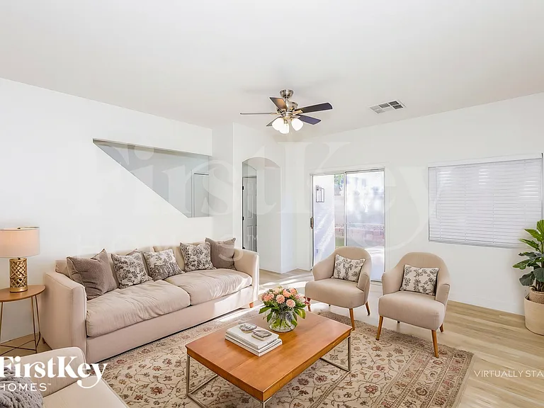 5980 Gentleslope St — Photo 4