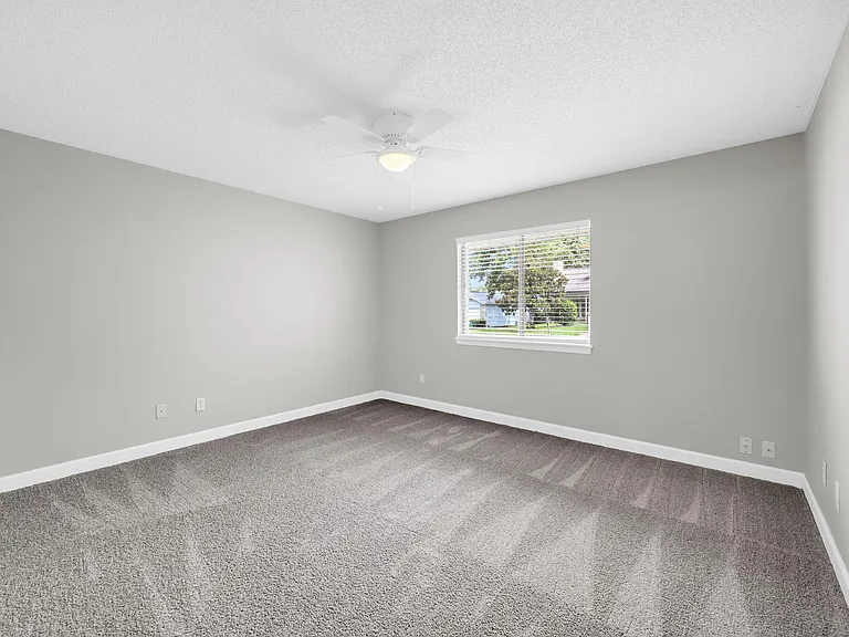 3930 Balsam Dr — Photo 18